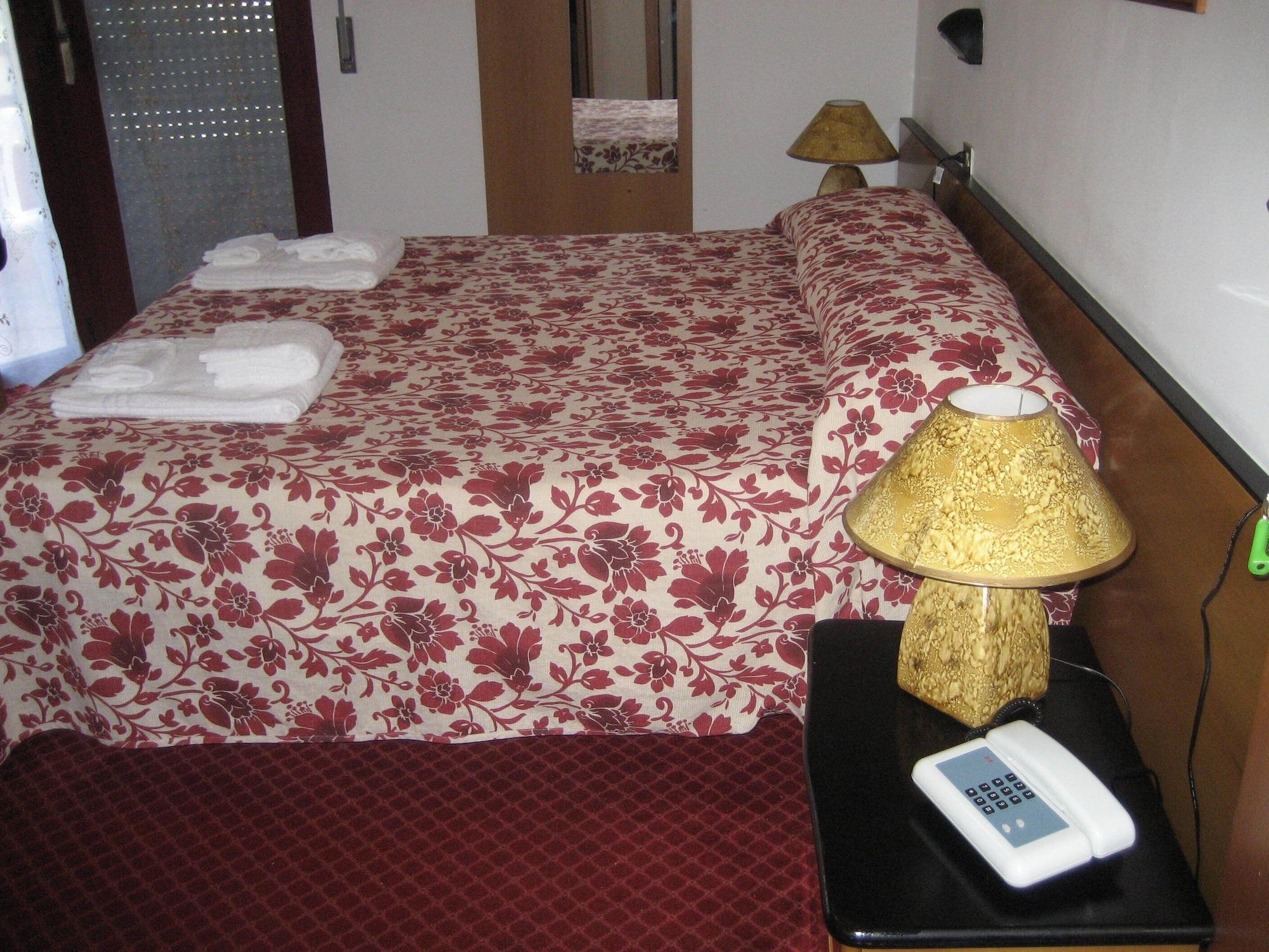 Niagara Hotel Rimini Esterno foto