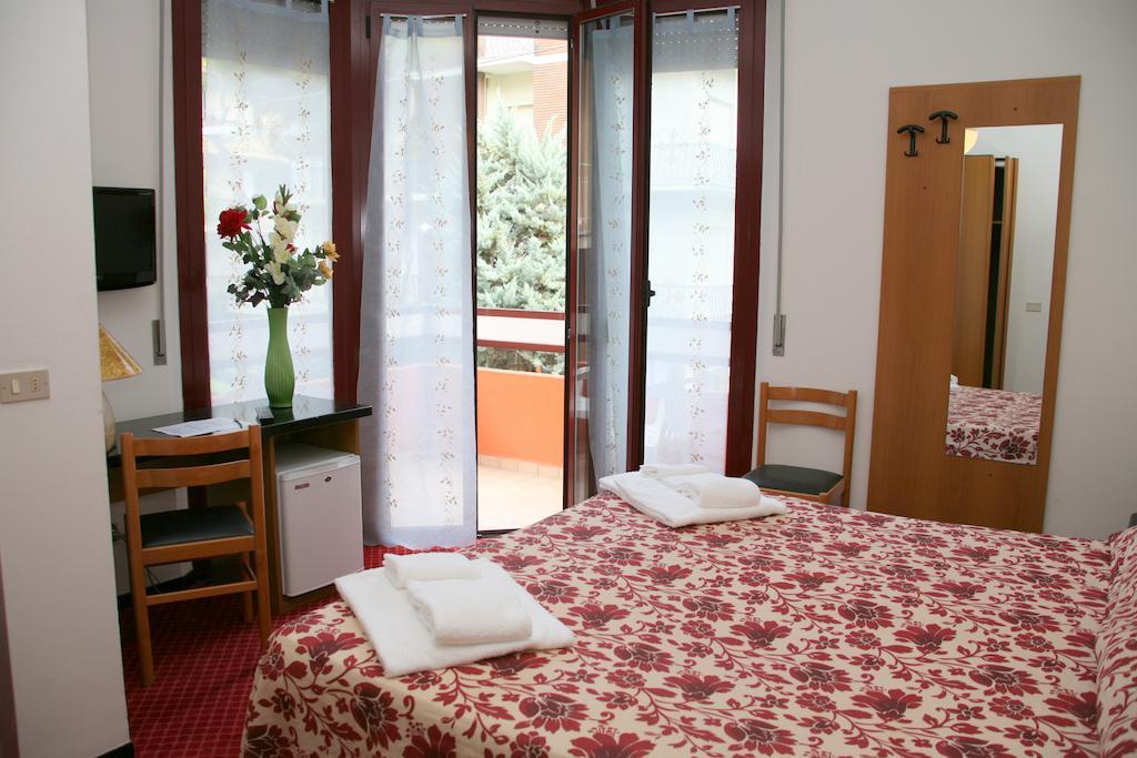 Niagara Hotel Rimini Esterno foto